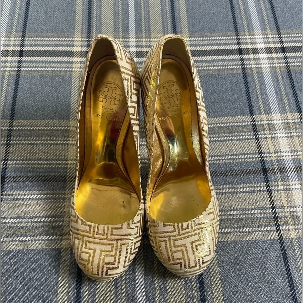 Tory Burch Colin Pump Lurex in Gold